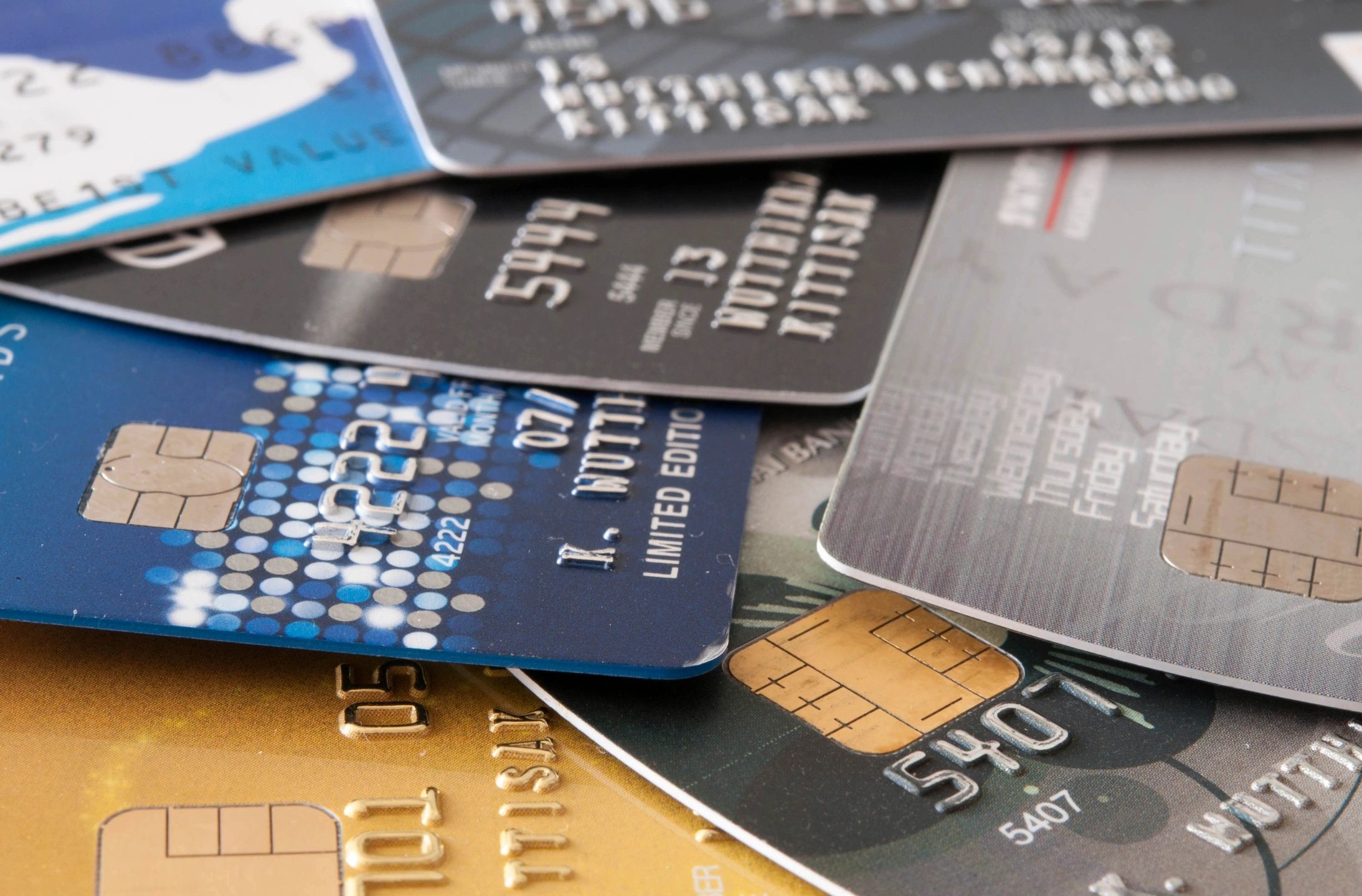 Unlocking Credit Card Rewards: Tips to Stay Debt-Free While Reaping the Benefits