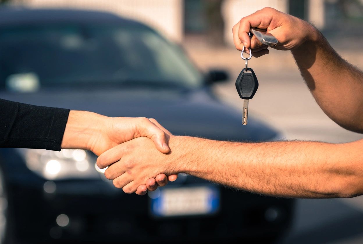 Leasing vs. Buying: Which Car Decision Saves You More?