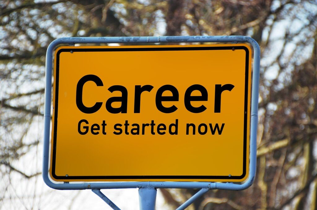 Unlock Your Career Potential: How to Choose the Right Online Course