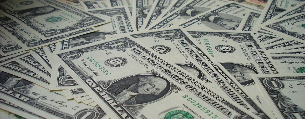 10 Money Traps to Avoid in Your 20s and 30s
